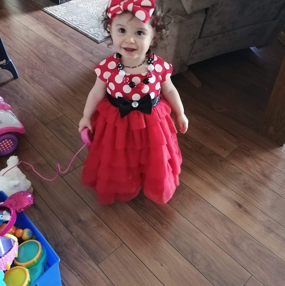 Meet your Posher, Catherine - Picture 2 of 2